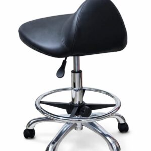 כיסא אוכף מקצועי שחור MS04H מבט צד – בוכנה קפיצית וטבעת רגליים לקוסמטיקאיות מבט צד